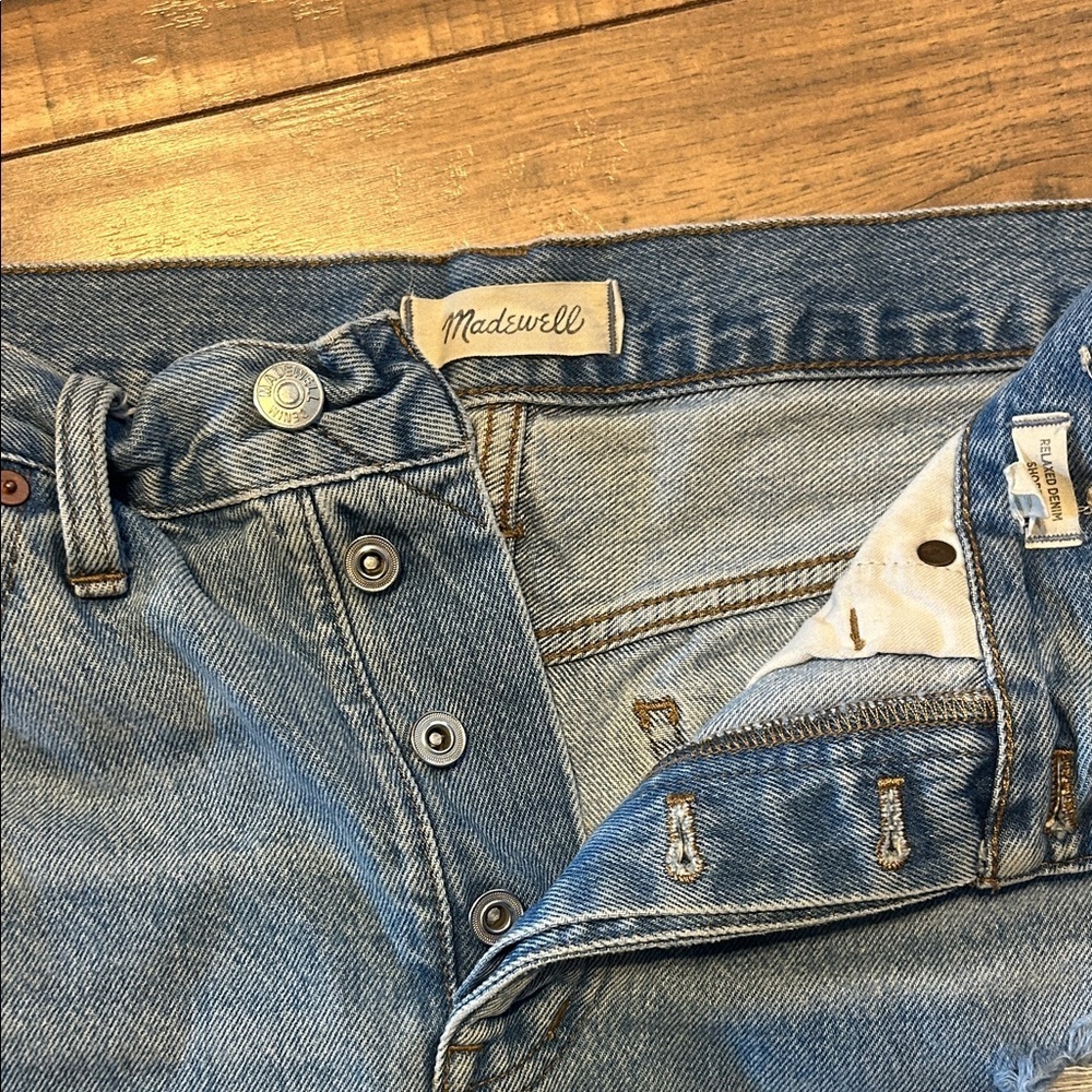 Madewell Faded Blue Ripped Jean Shorts - Picture 2 of 4